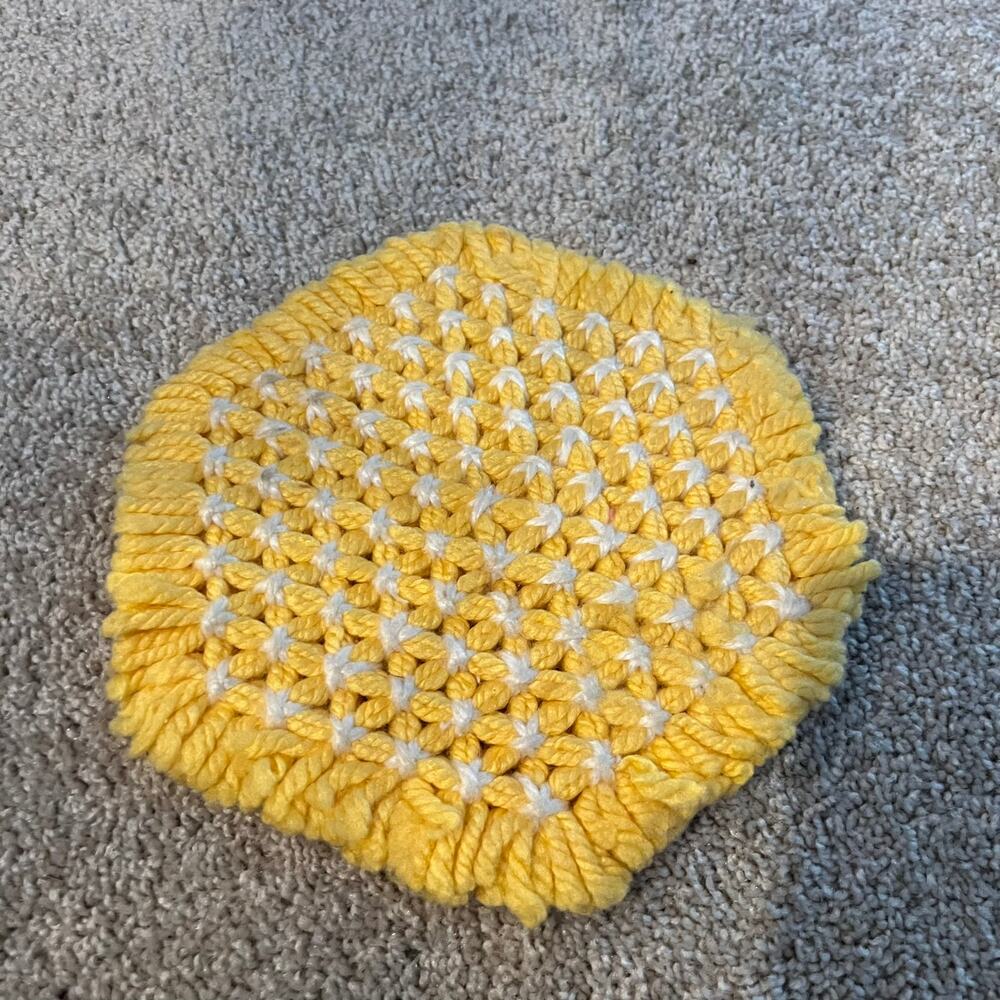 Vintage Handmade Hexagon Hot Pad Trivet Yellow & White